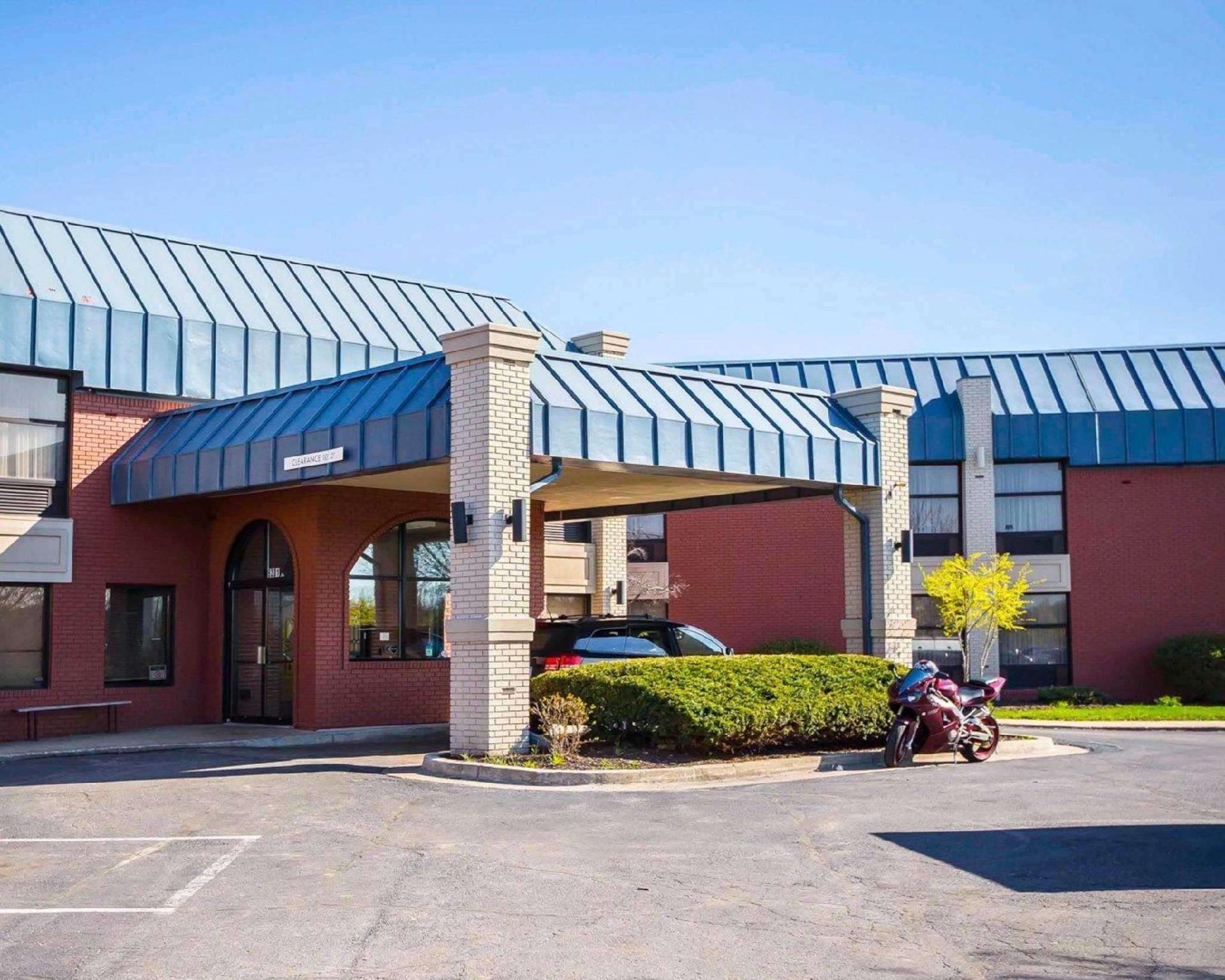 Days Inn & Suites By Wyndham מריוויל מראה חיצוני תמונה