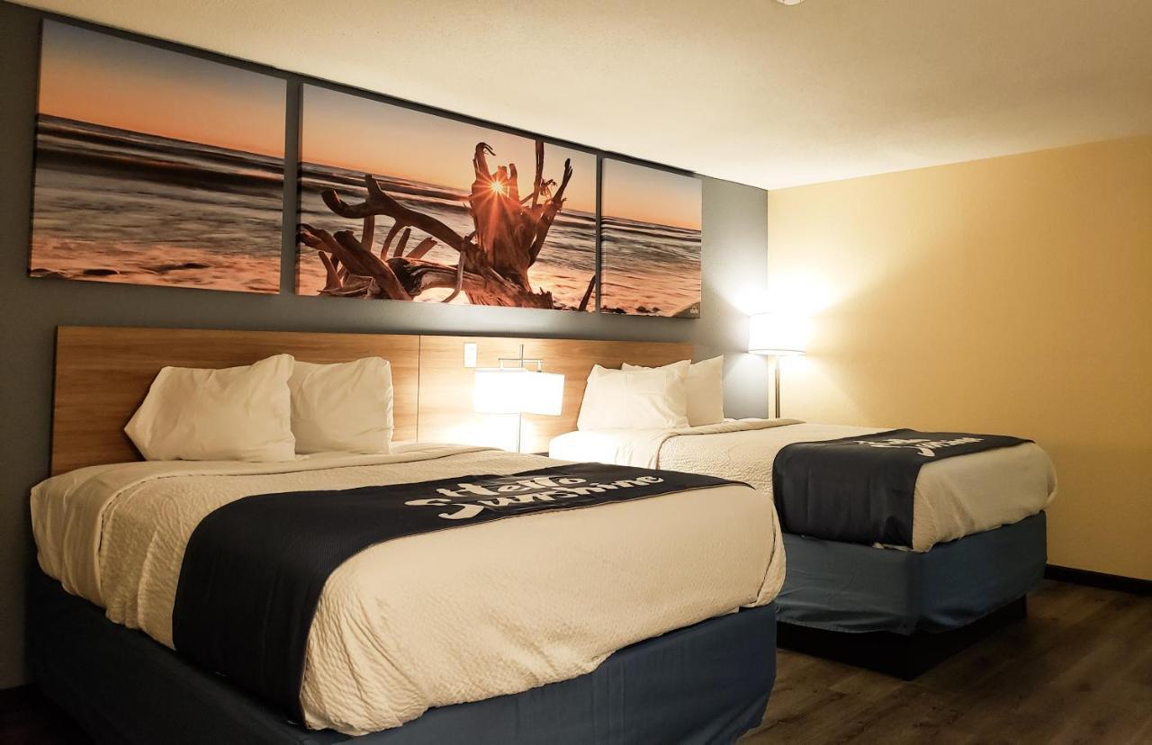 Days Inn & Suites By Wyndham מריוויל מראה חיצוני תמונה