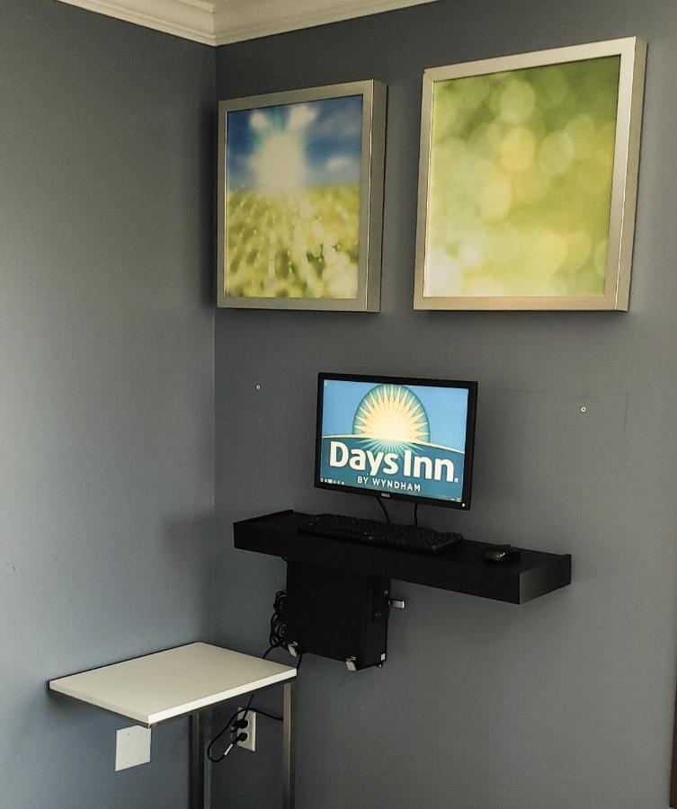 Days Inn & Suites By Wyndham מריוויל מראה חיצוני תמונה